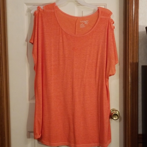 Terra & Sky Tops - Terra and sky orange cold shoulder tee. Sz 20/22